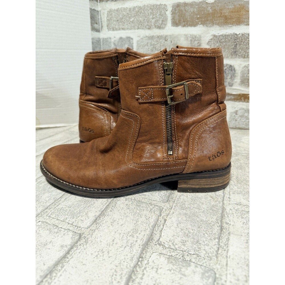 Woman’s Taos Convoy Cognac leather Boots. Sz 40-9-9.5 Zip Sides